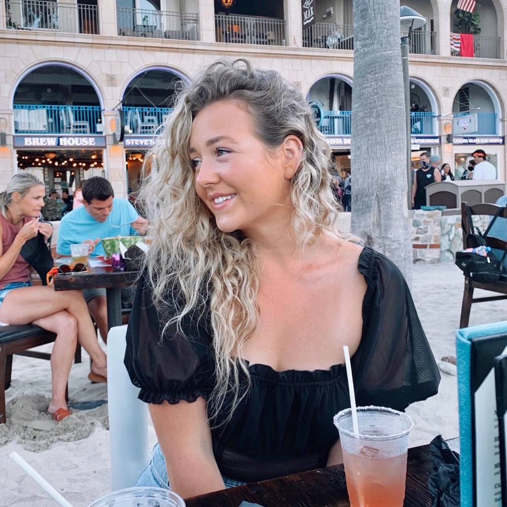 Meet your Posher, Carlee